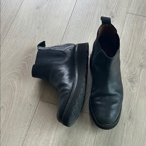 Grenson Black Leather Chelsea Boots 38